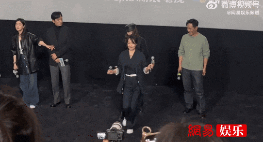 拿下代言网友：好歹毒的商战！OG真人黄子韬靠“黑眼圈”
