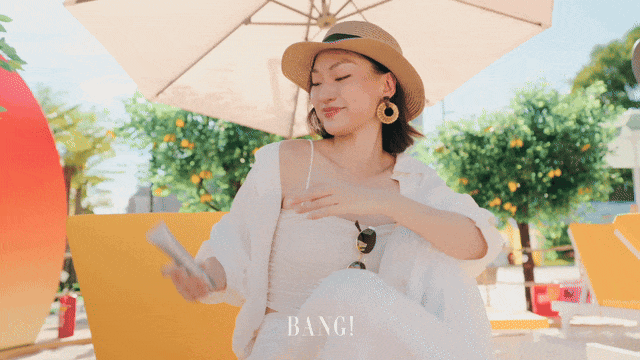 是真正懂夏天的防晒“神器”……OG真人游戏越晒越白!原来这才(图6) 是真正懂夏天的防晒“神器”……OG真人游戏越晒越白!原来这才(图6)